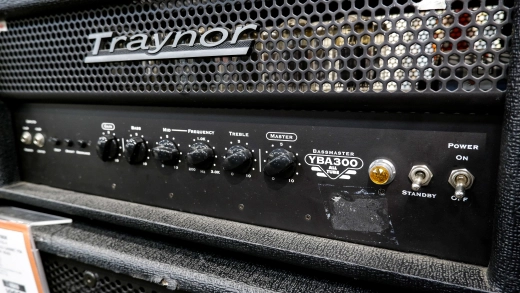 Traynor - 300 Watt All-Tube Bass Head 3